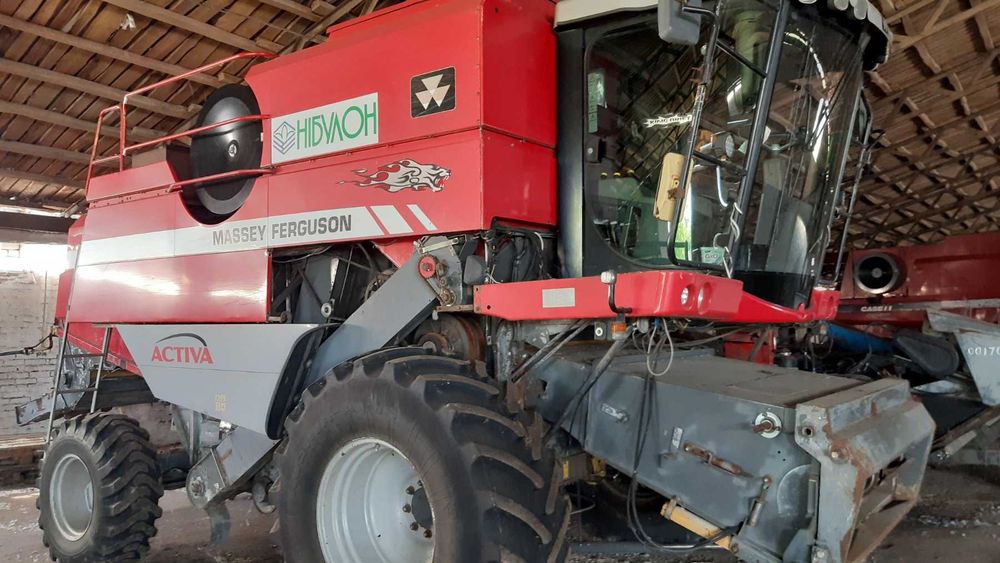 комбайн MF-7246 (2008р.в.) з зерновой жаткою .Подрібнювач соломи