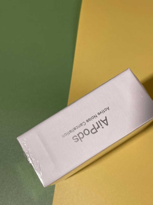 Słuchawki Apple AirPods 4 - Nowe z aktywną redukcją szumów