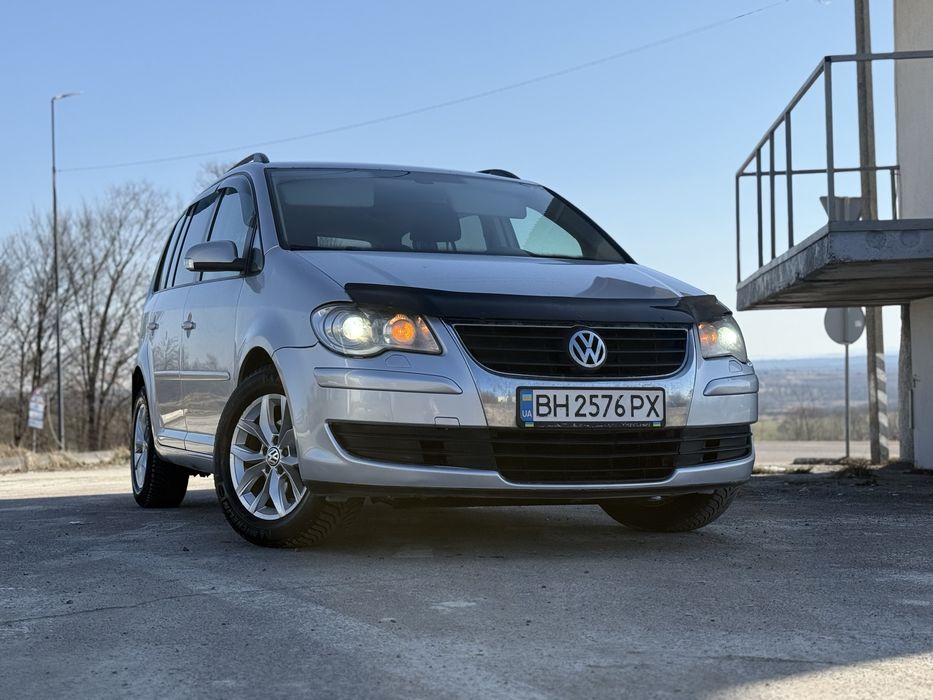 Volkswagen Tuaran 2009р 2.0 АКПП