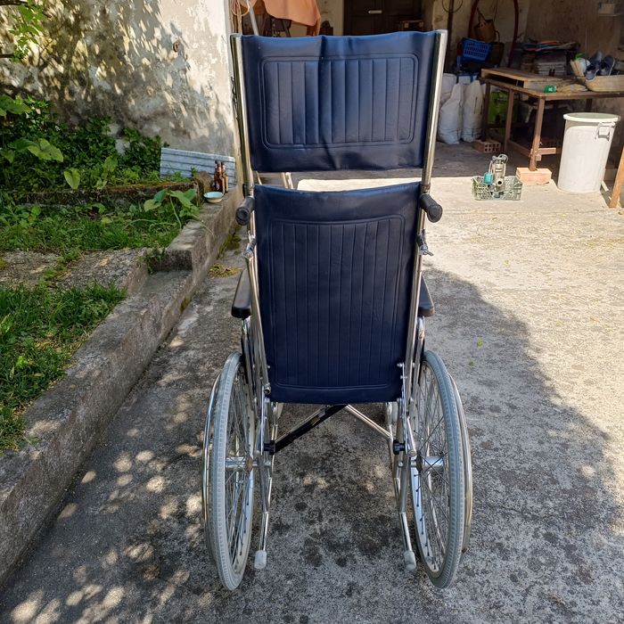 Cadeira de rodas Fabriorto com suspensao