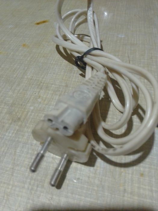 Кабель питания для магнитофона приёмника  и др.