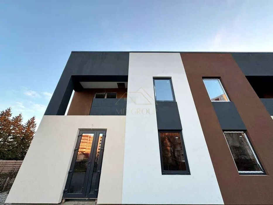 Продаж дуплексів 115 м² із власним подвір'ям