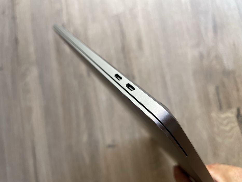 Macbook Pro 15 i9 32GB GFX 4G 500 SSD