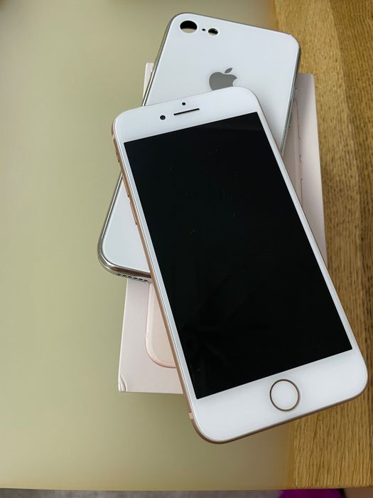 iPhone 8 Gold, 64 GB бу+чохол