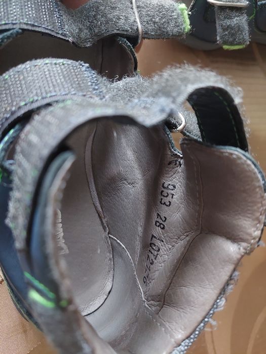 Buty korekcyjne firmy Dawid roz.28