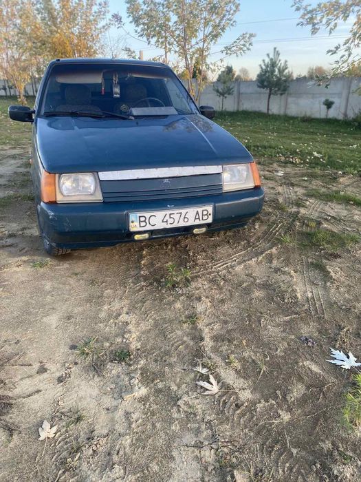 Славута в доброму стані на ходу мотор 1.2