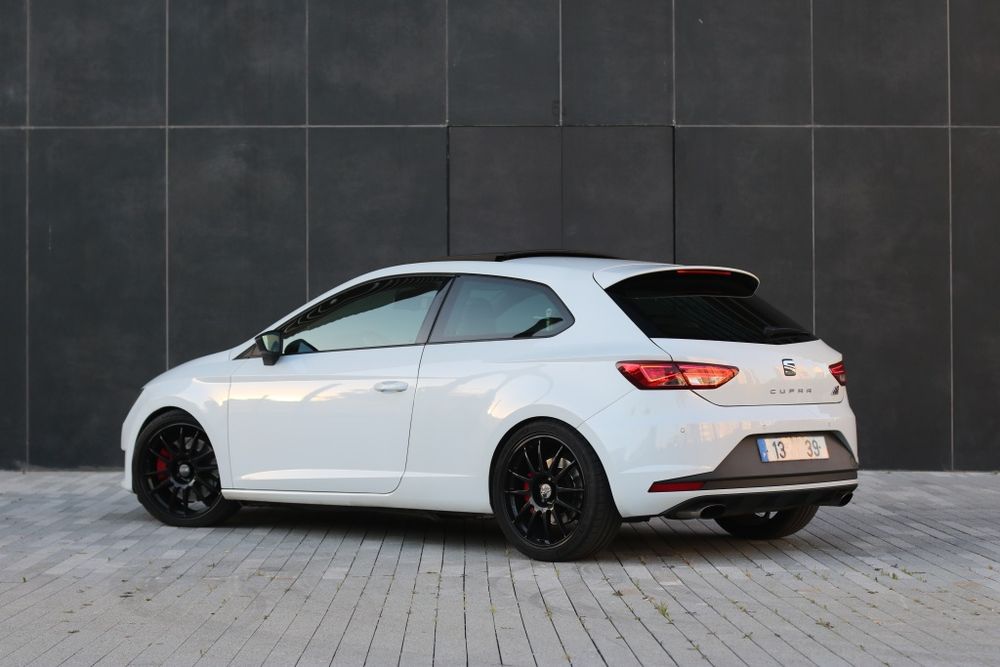 SEAT Leon — fotografia 4
