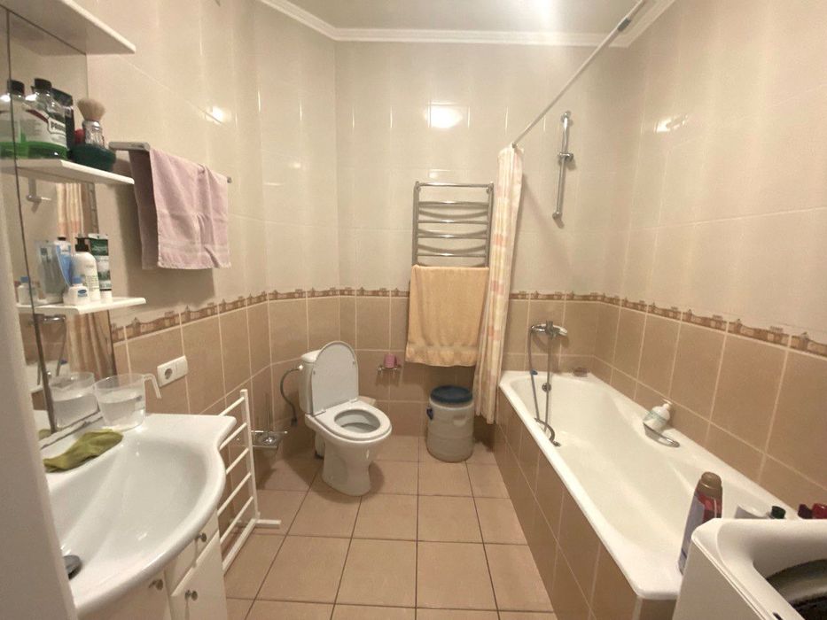 Будинок Вул.Рядова, 234/77/11 Ділянка – 779 м2 Зупинка  Гвардійська.