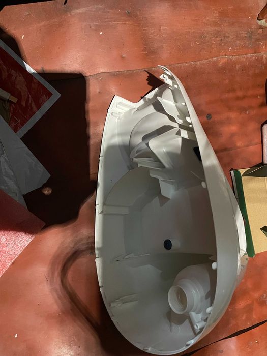 продам корпус для парогенератора Tefalgv5247  и Крышка клапан бойлера