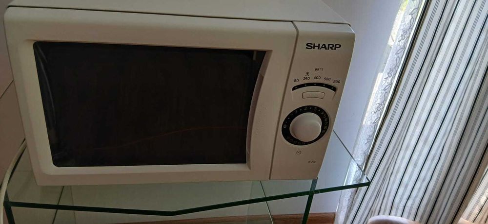 Mikrowelka SHARP