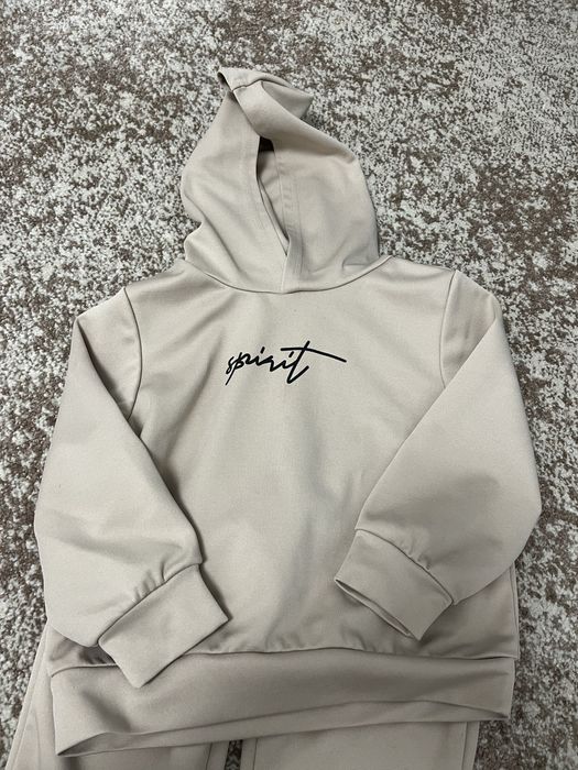 Легенький костюм для дівчинки