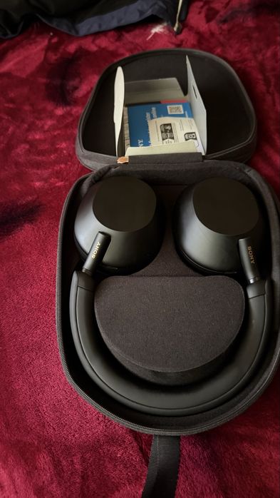 Sony WH 1000x5 como novo entrego em mãos  na zona de Almada  ou Lisboa