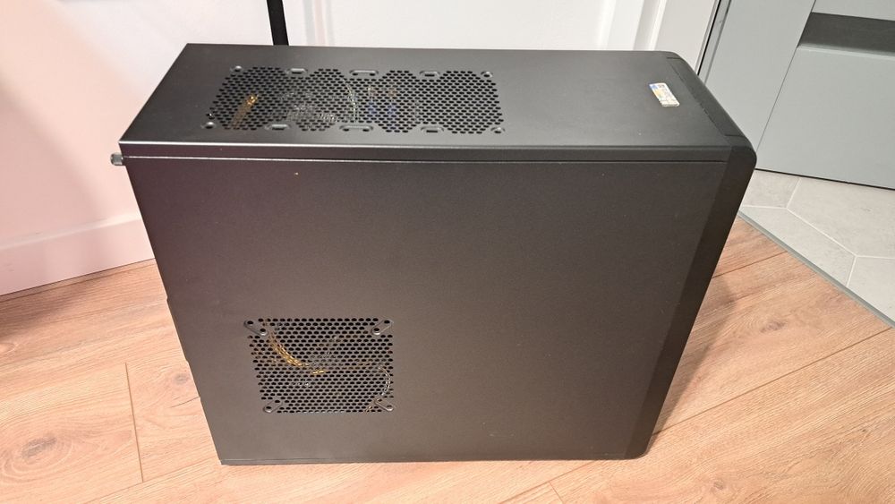 Komputer stacjonarny i5, 16GB, 750Ti, ssd, hdd