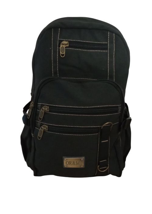 Pojemny plecak materiałowy Or&Mi o pojemności około 25 litrów