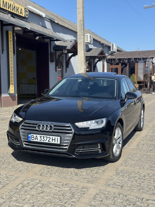 Продам Audi a4b9 2017