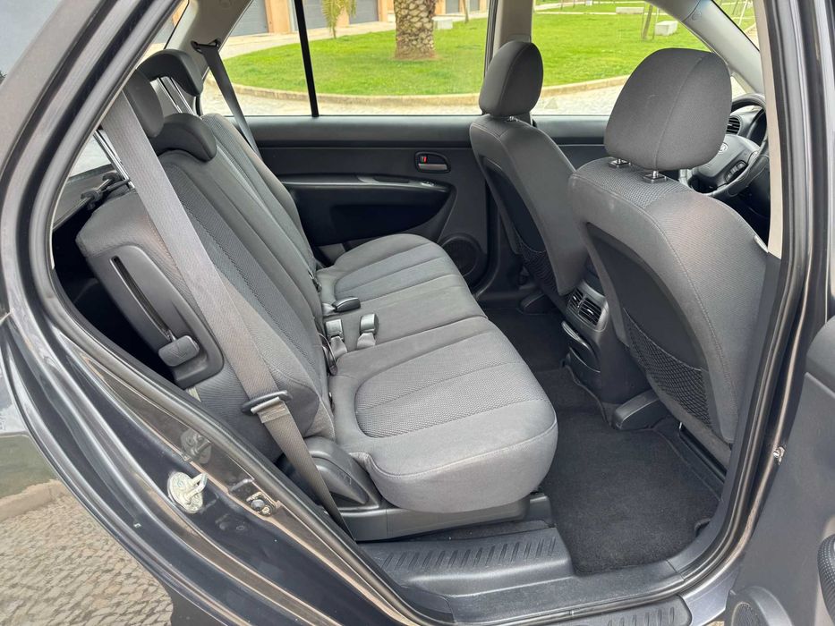 Kia Carens 2.0 CRDi LX (7lug.) 1 Proprietário - 2009