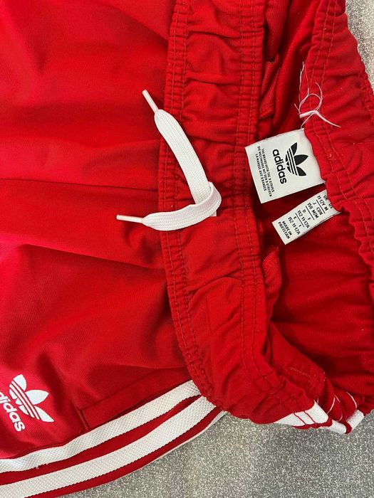 Vendo com muito pouco uso 2 fatos de treino da Adidas originais