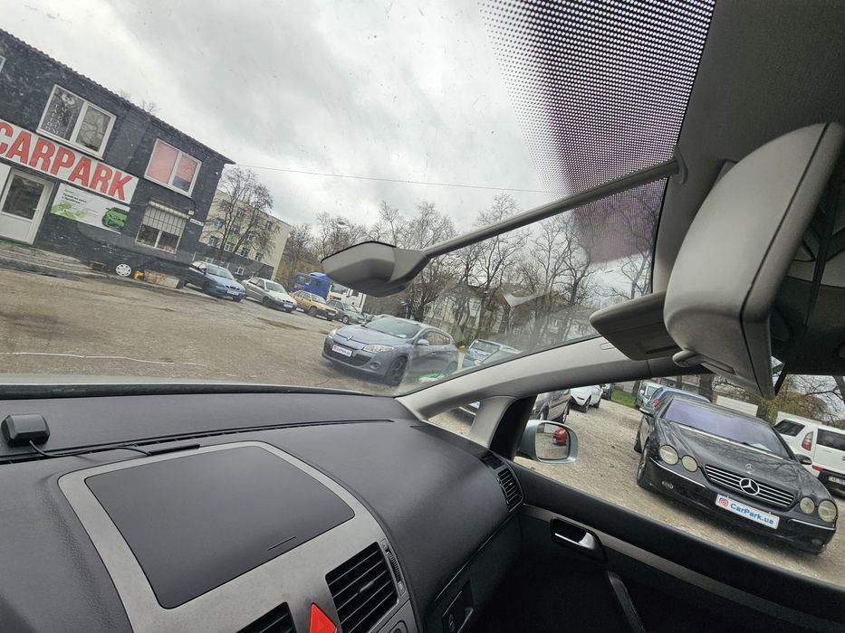 Volkswagen Touran 1.6 mpi