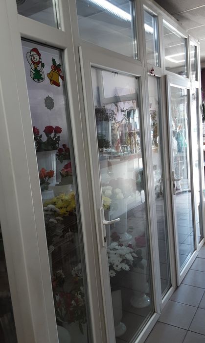 Холодильне обладнання для квіткового магазину