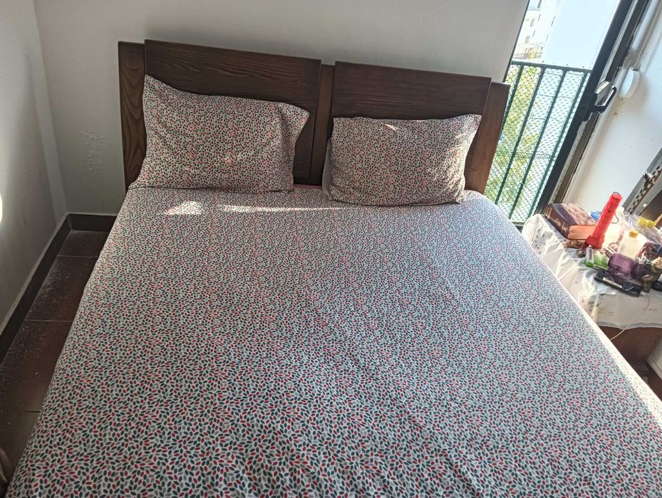 Tenho um quarto para alugar na