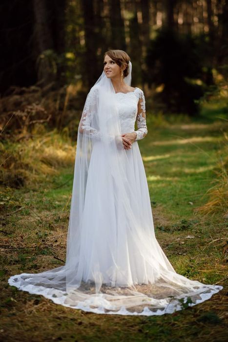 Suknia ślubna z długim rękawem