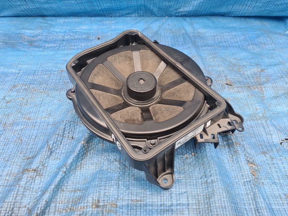 SUBWOOFER głośnik tył AUDI A6 C7 SEDAN oryginał bose