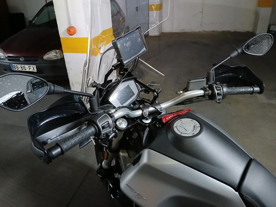 Moto Guzzi V85TT