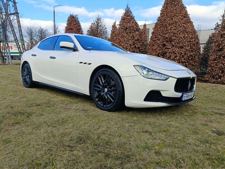 Maserati Ghibli 3.0 benzyna 410 pk 69 tys przebieg