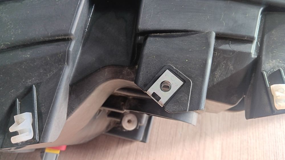 Lampa przednia lewa Iveco Daily VI