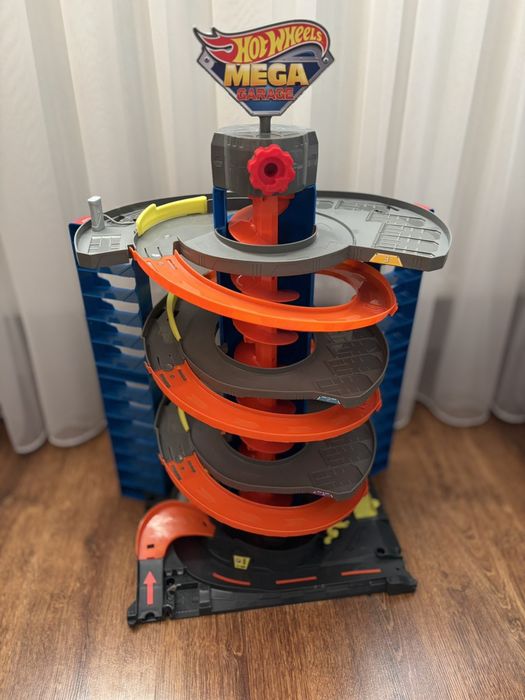 Hot wheels Mega Garage