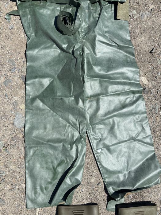 Рыбацкий костюм+резиновые сапоги р.40, новый