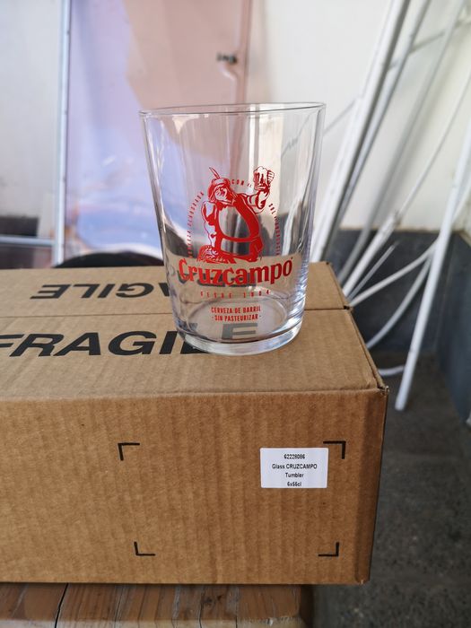 Copo de cerveja cruzcampo