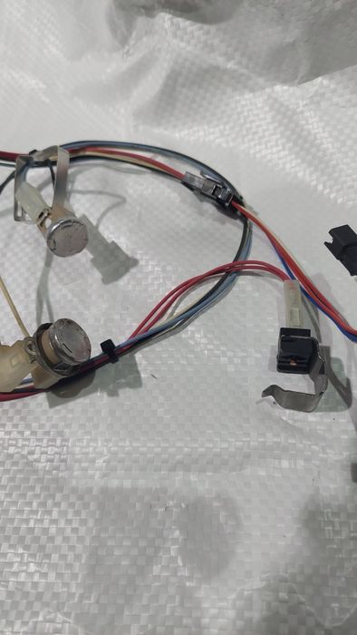Wiazka elektryczna z czujnikami do piecyka JUNKERS  WRDP  11-2 B 23