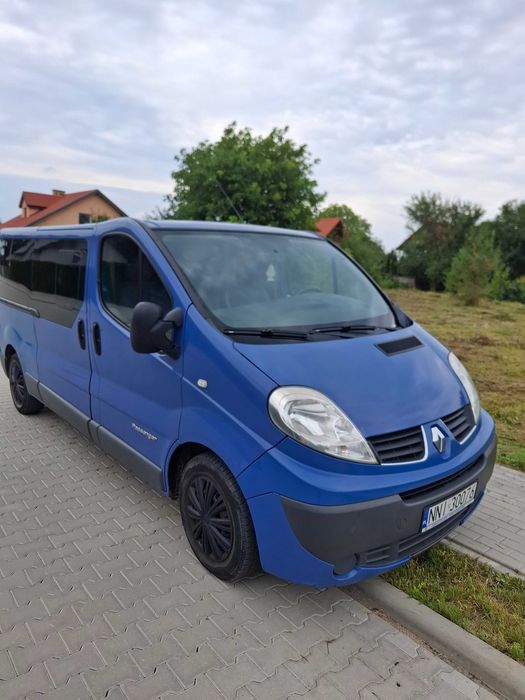 Renault Trafic 2.0 dci 9 osobowy long