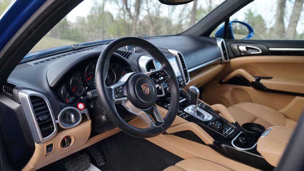Porsche Cayenne      2017