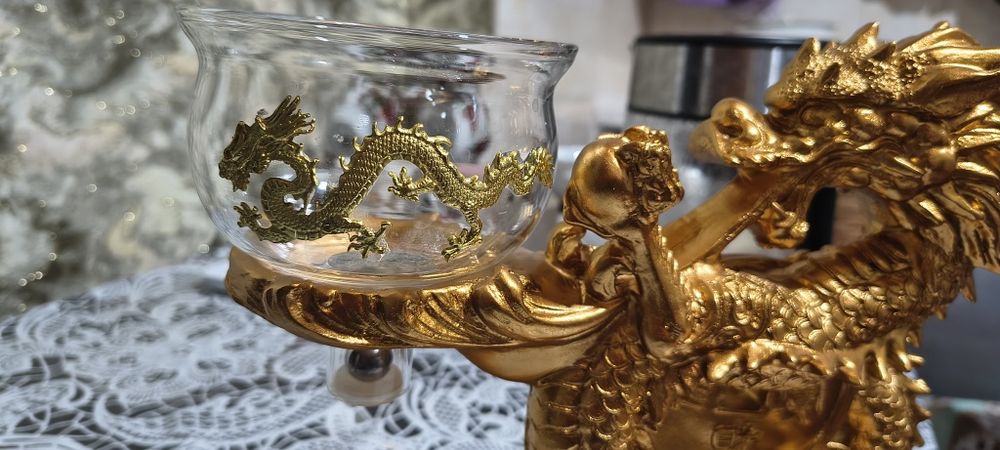 Проливний заварювальний чайник з магнітом "Золотий дракон"