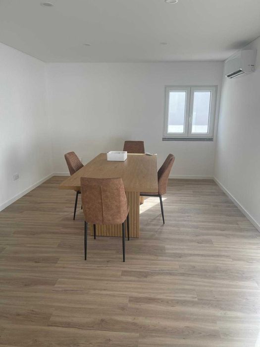 Mesa de Jantar com cadeiras