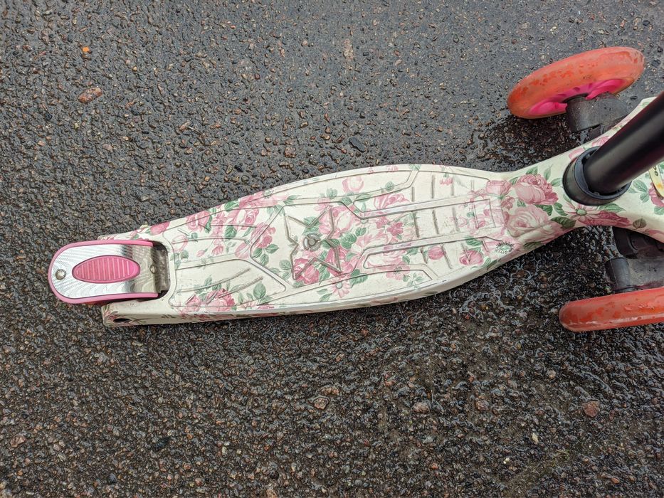 Самокат дитячий для дівчинки Best Scooter