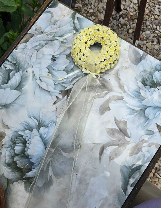 Ślubne wianki do wystroju kościelnych ławek