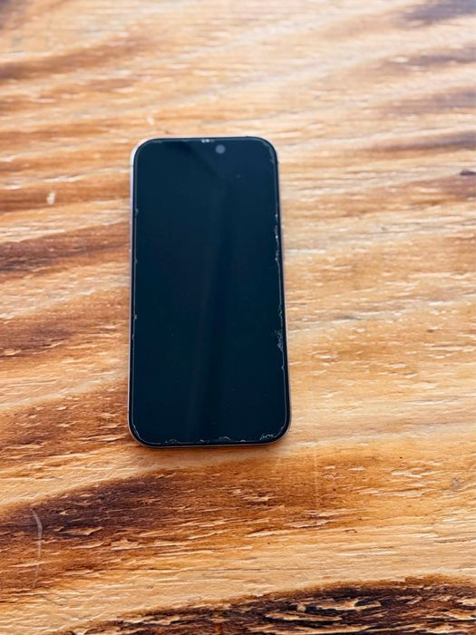 Iphone 16 pro dourado