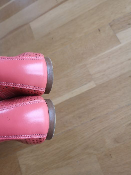 Baleriny damskie ażurowe, skórzane buty Wojas 38/jak nowe