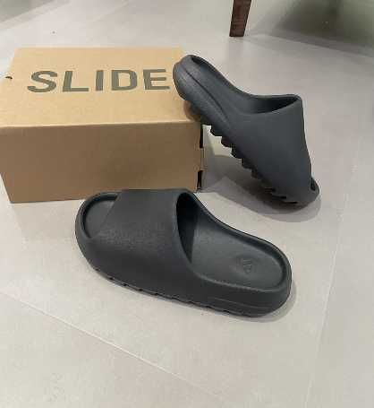 Buty adidas Yeezy Slide czarne R.42