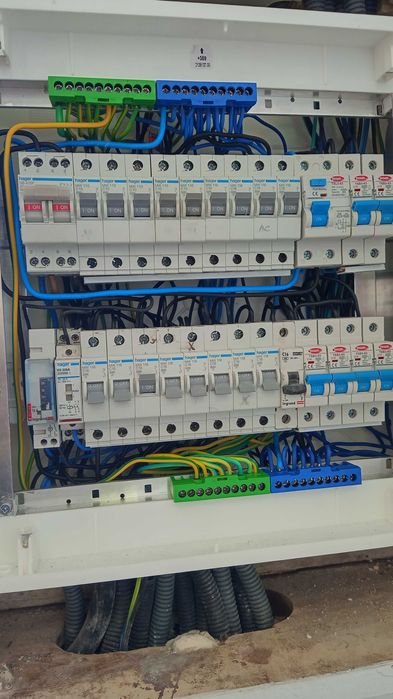 serviços de eletricidade
