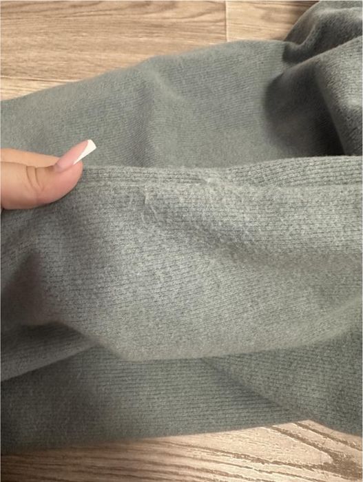 Продам сукню светер в рубчик з горловиною м-л