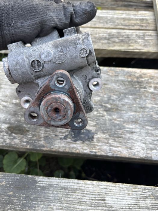 Pompa wspomogania LUK LF-30 E36E39 E46 E60 M54
