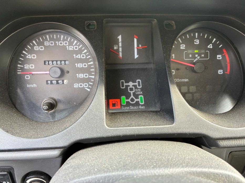 Mitsubishi Pagero 2.8 TD - Abas Largas