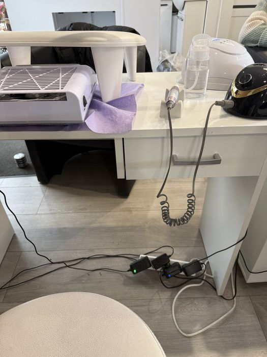 Biurko w dobrym stanie