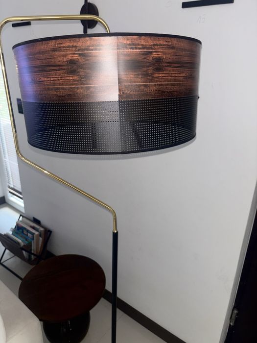 Sprzedam lampe podlogowa nowa
