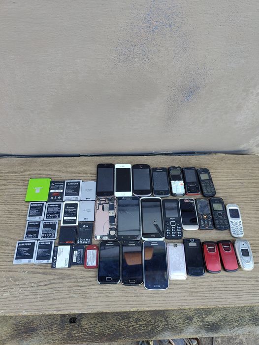 Продам лот телефонів по 25грн