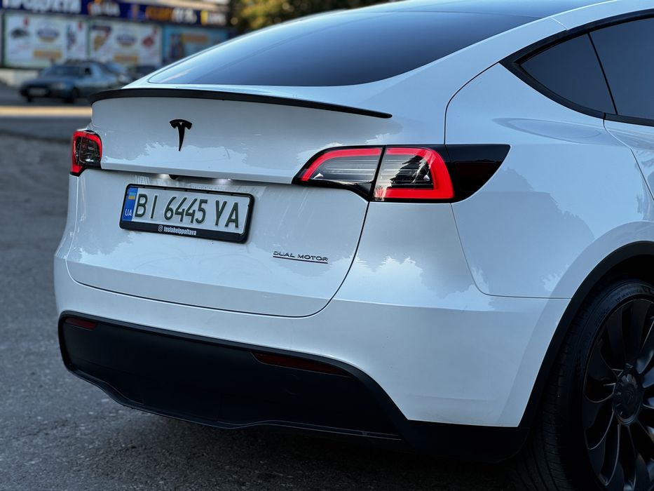 Tesla model Y Perfomance 2023